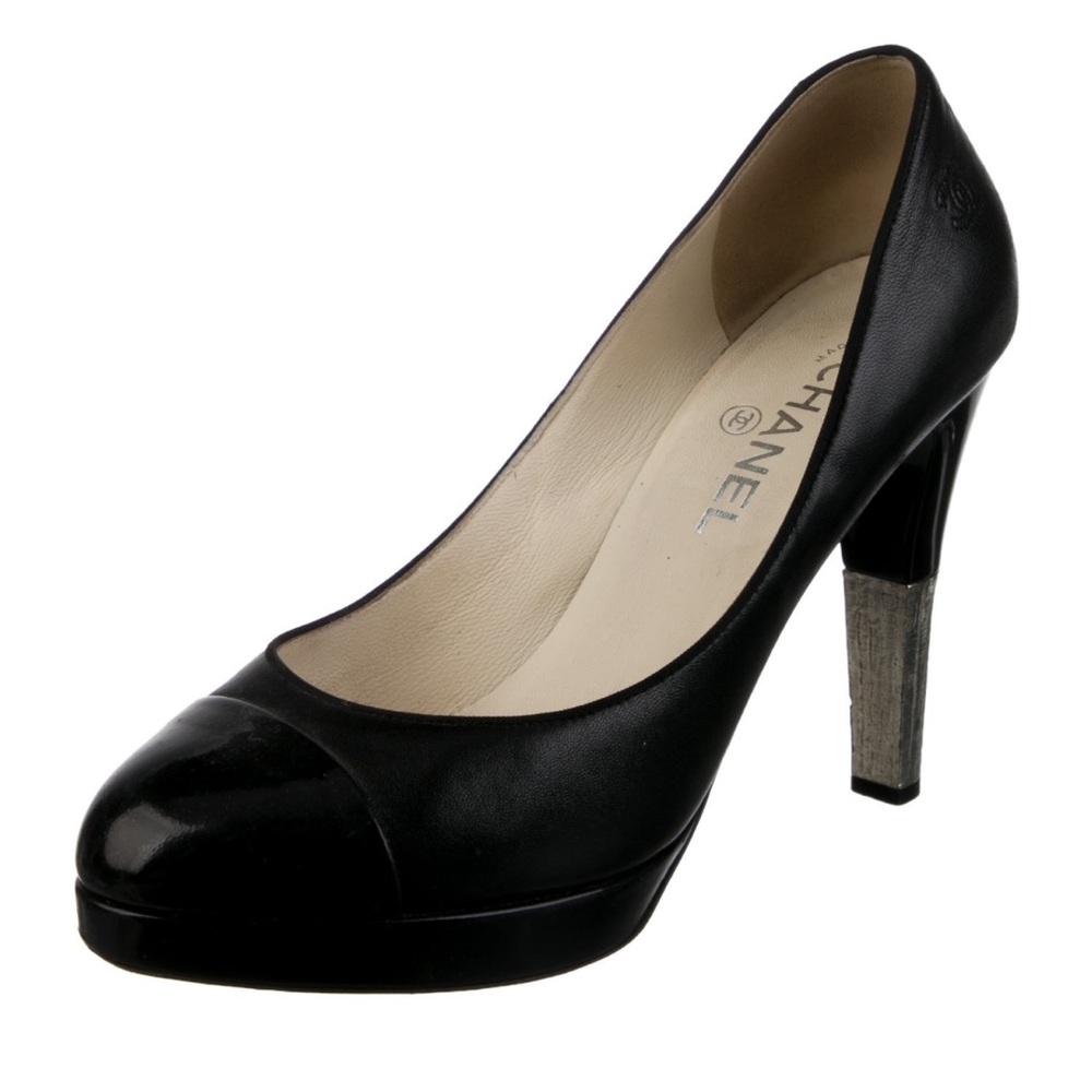 Classy Chanel Pumps